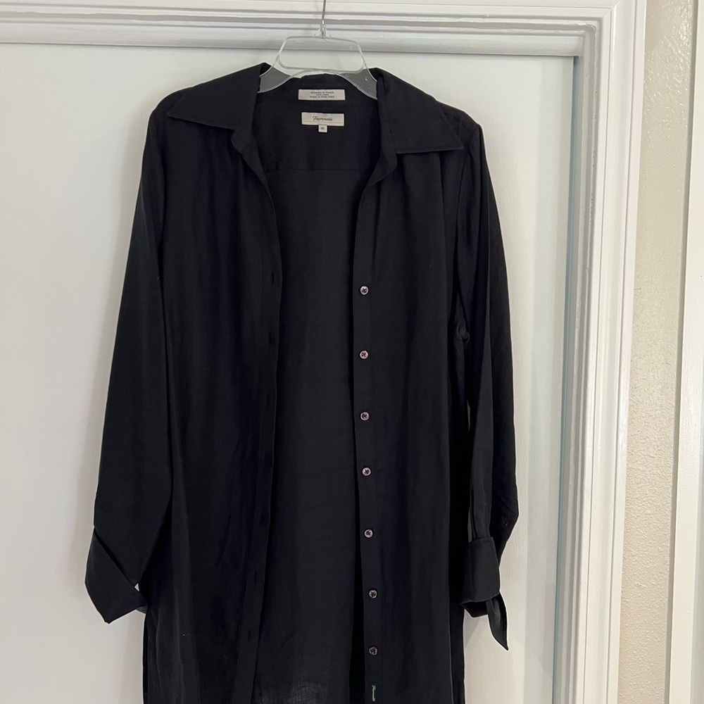 100% fine linen black button down shirt by faconnable